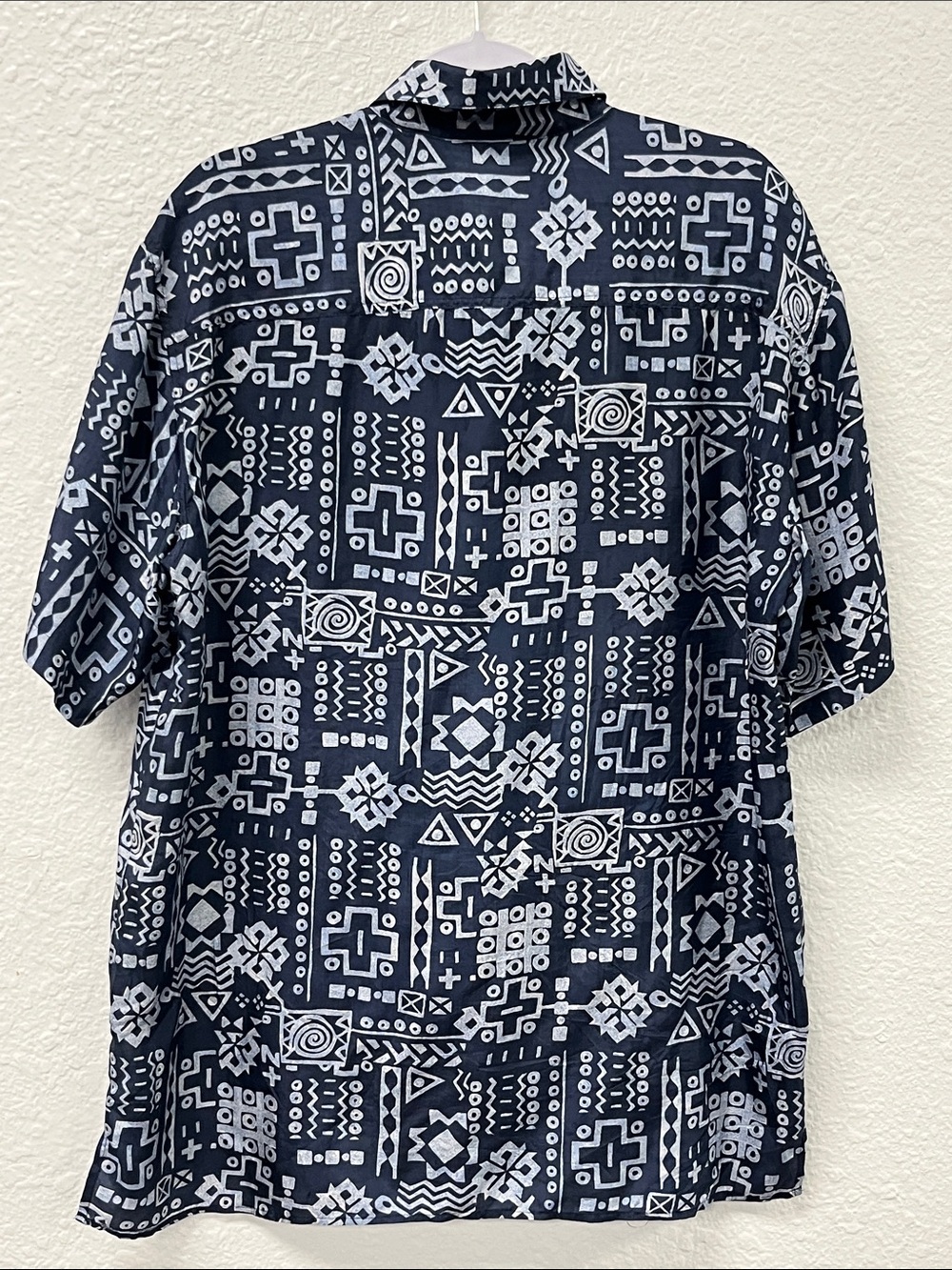 Robert Stock Vintage Navy & White Geometric Short Sleeve Button-Down
#1073 - Picture 3 of 4